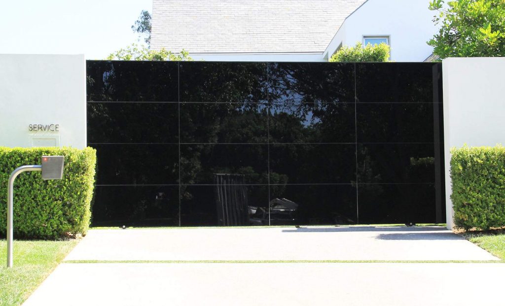 Black glass ingress/egress sliding auto gate