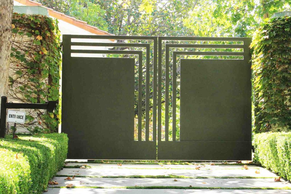 Geometric steel bifold gate