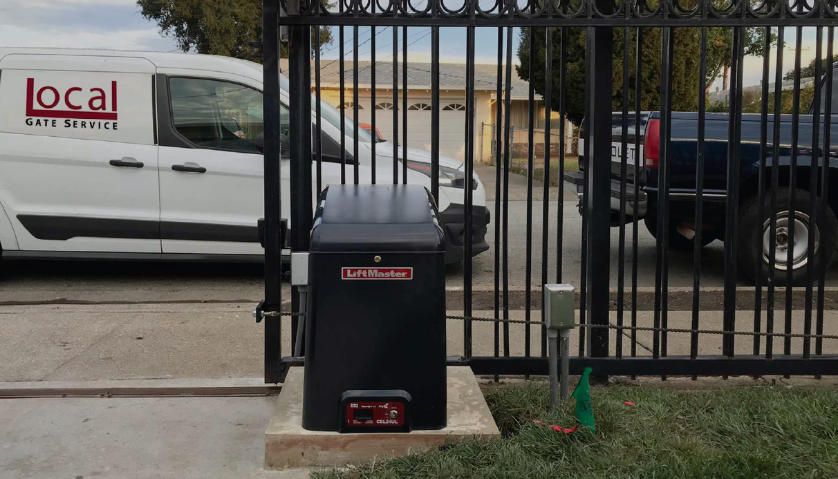 gate operator for an automated gate